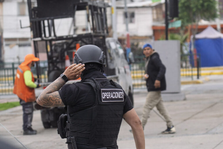 Violentos disturbios por feria navideña dejan daños y alarmas en límite de La Florida con Peñalolén