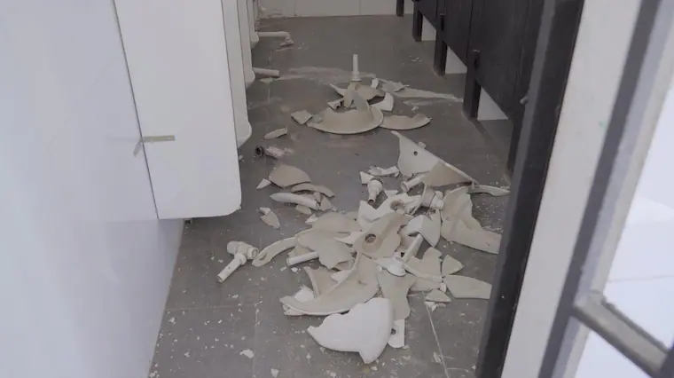Vandalizan remodelaciones en Liceo Andrés Bello de La Florida a semanas del inicio de clases