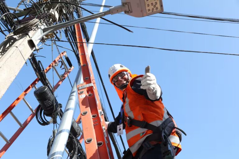La Florida lidera inicio del Plan Nacional de Retiro de Cables: proyectan más de 66 mil intervenciones en Chile
